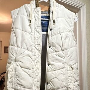 American Eagle Outfitters Cream Quilted Vest